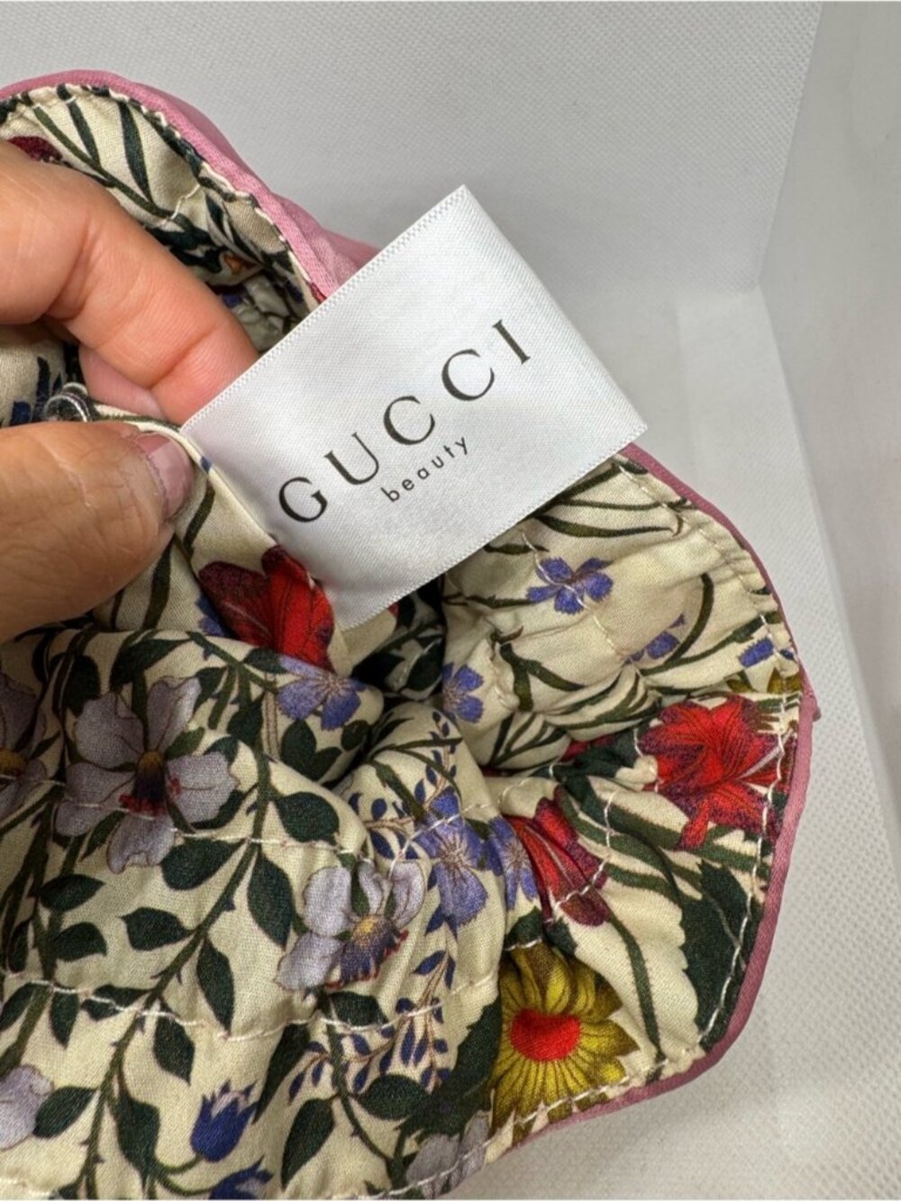 Gucci Beauty Cosmetic Pouch Set of 2 Pink & Beige Drawstring Bags 0892 - Picture 14 of 14